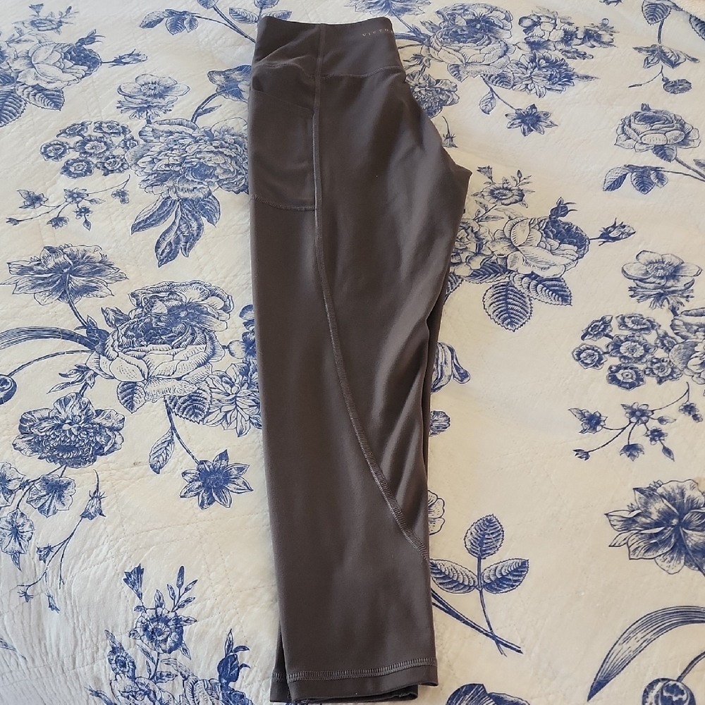Victoria's Secret Dark Gray Leggings Guc 10 - Picture 11 of 11